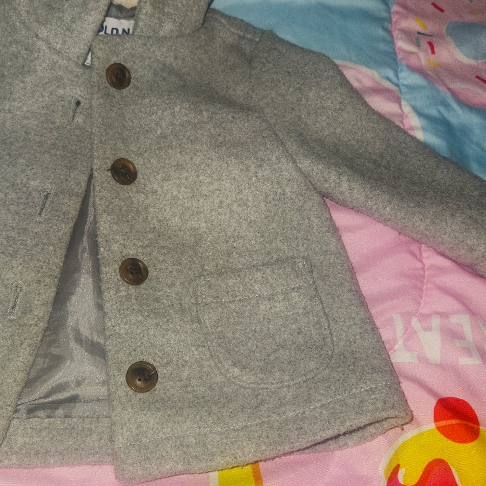 Winter Coats - Picture 2 of 10